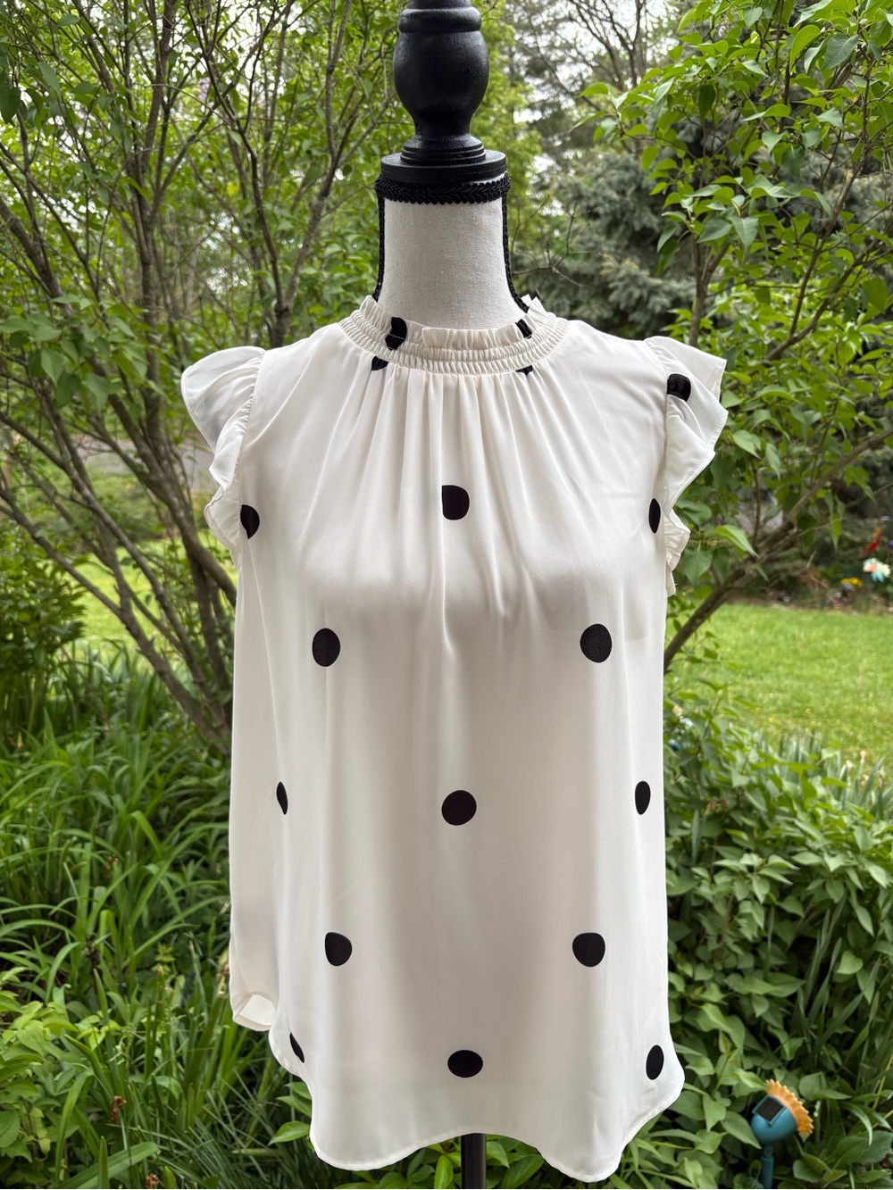 Size Small LOFT White Polka Dot Ruffle Sleeve Blouse